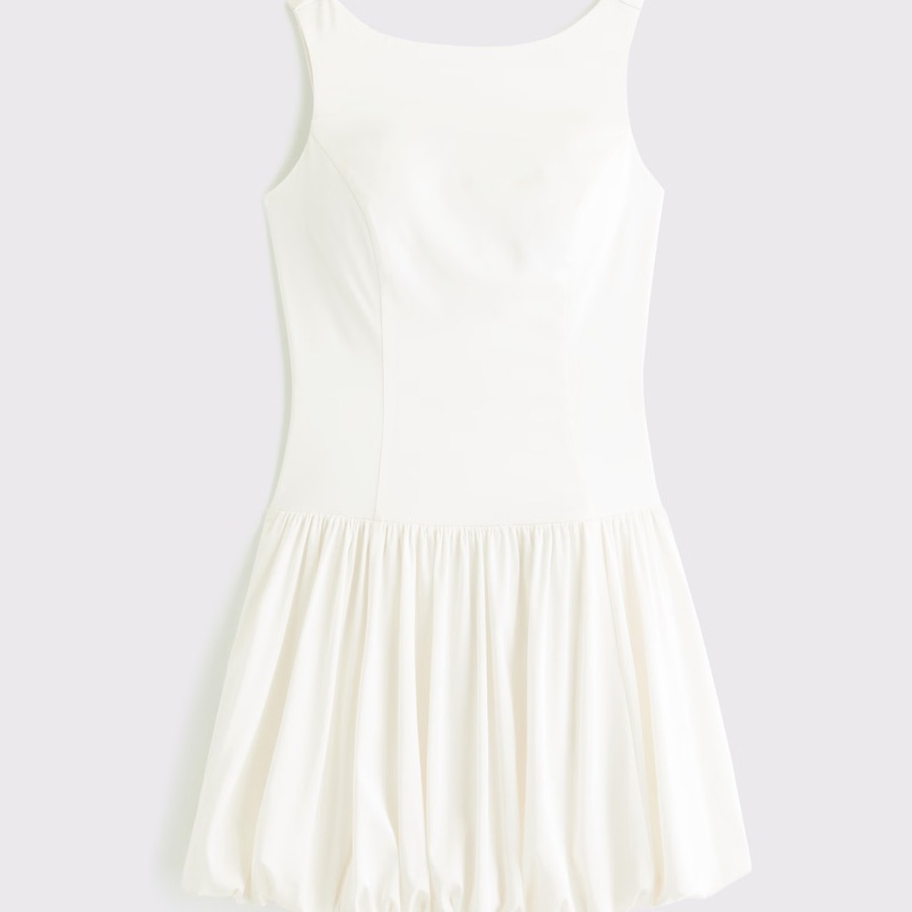 Elegant White Sleeveless Dress
